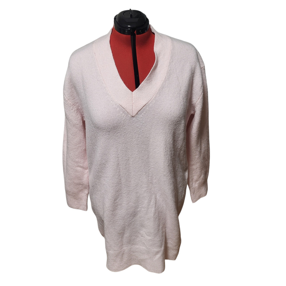 Universal Thread pink cashmere-like v neck long sleeve sweater/dress, size m